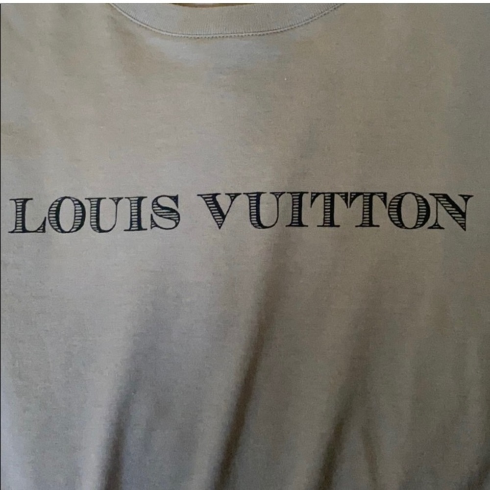 Louis Vuitton Gray T-shirt - Picture 3 of 5